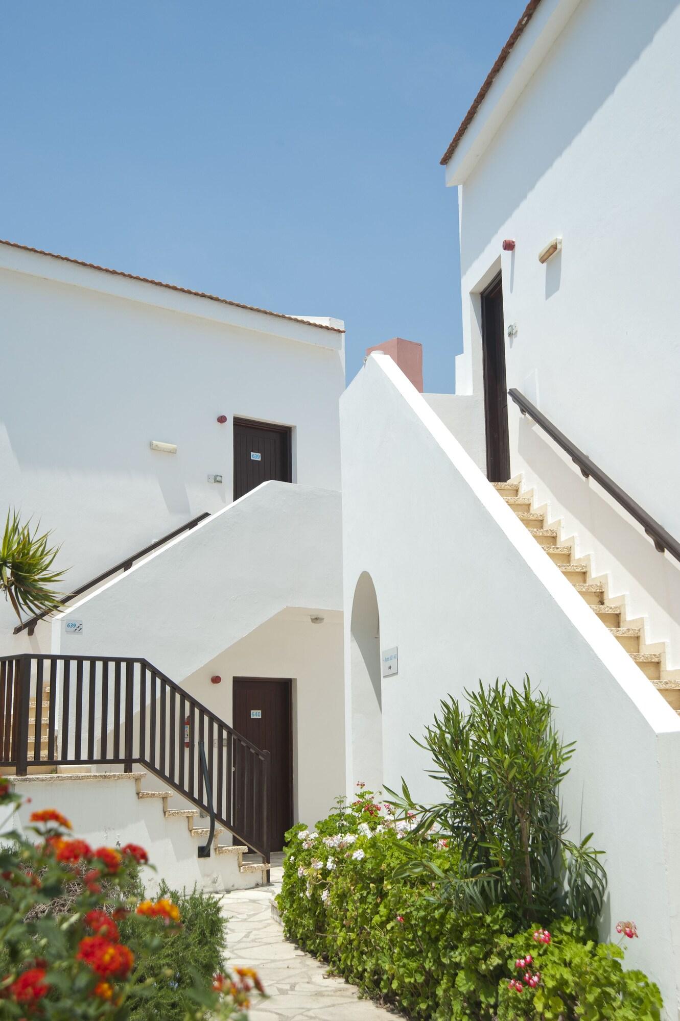 Akti Beach Hotel & Village Resort Klorakas Екстериор снимка