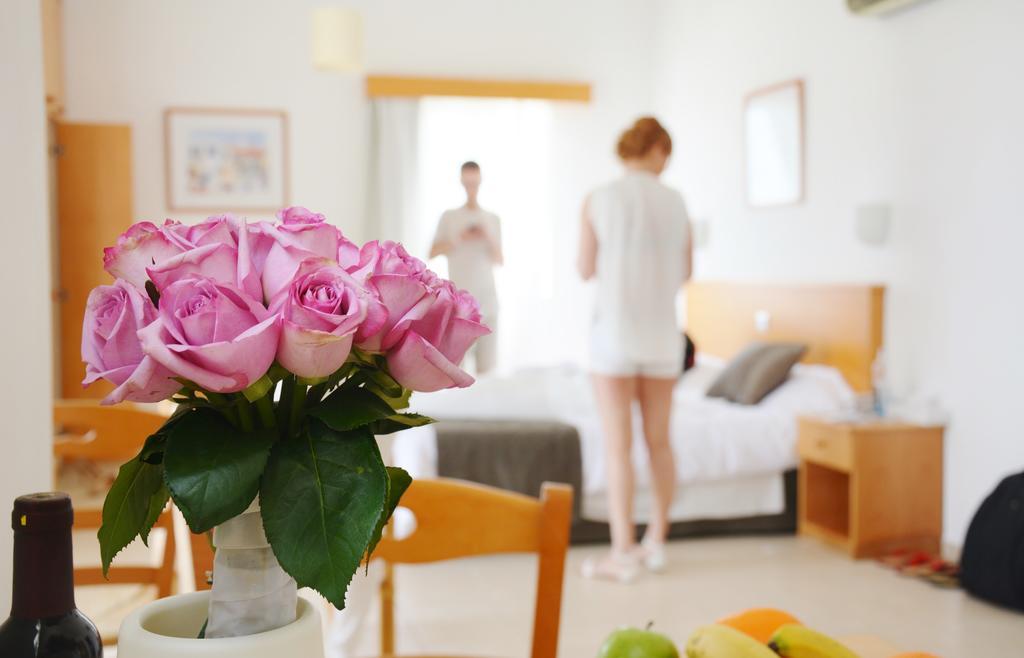 Akti Beach Hotel & Village Resort Klorakas Екстериор снимка
